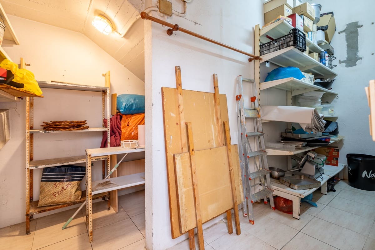 Erhverv til salg i Tortosa - € 140.000 (Ref: 9177126)