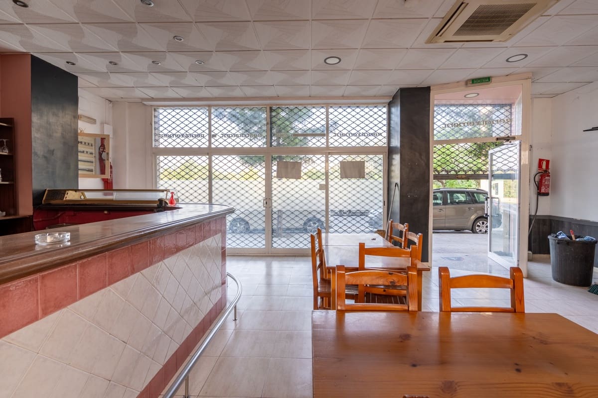 Erhverv til salg i Tortosa - € 140.000 (Ref: 9177126)