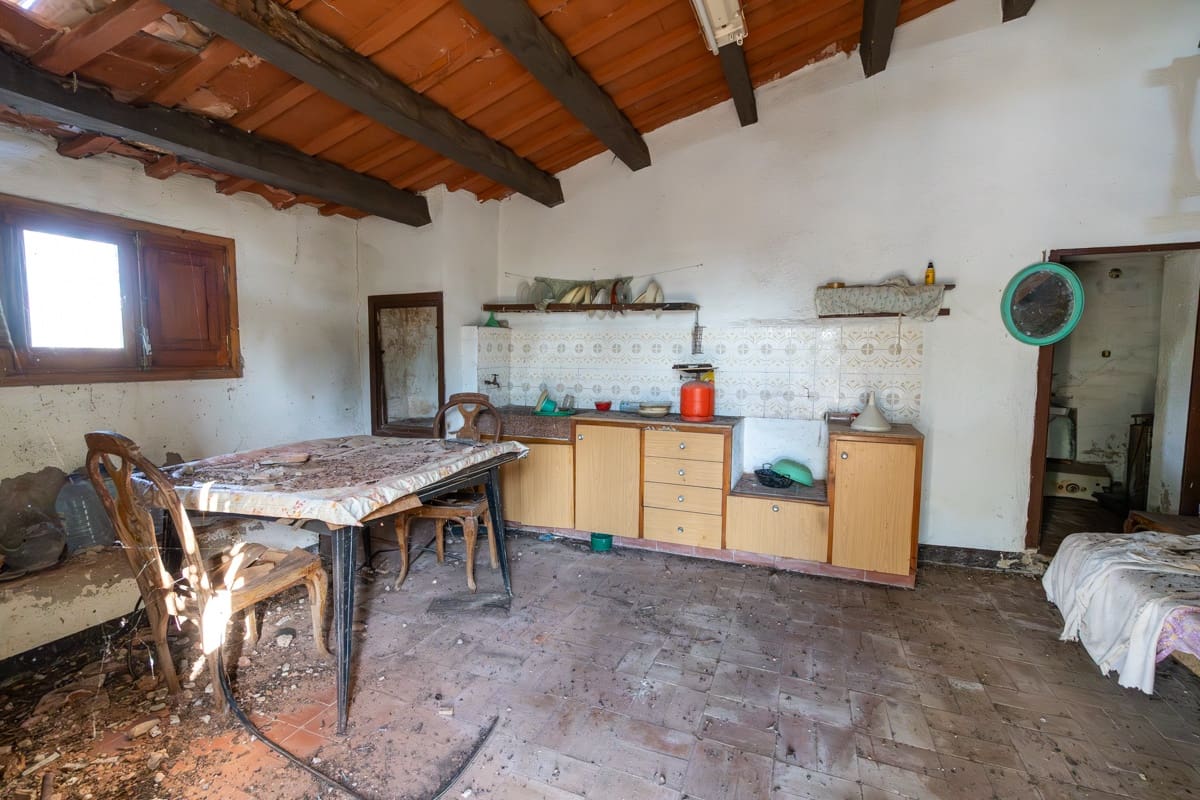 Finca/Landehus til salg i L'Ampolla - € 100.000 (Ref: 9352155)