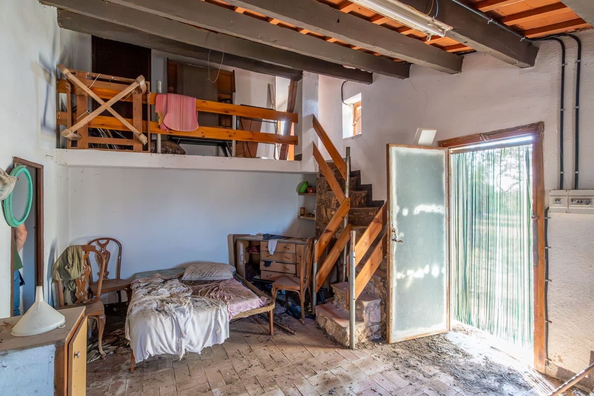 Finca/Landehus til salg i L'Ampolla - € 100.000 (Ref: 9352155)