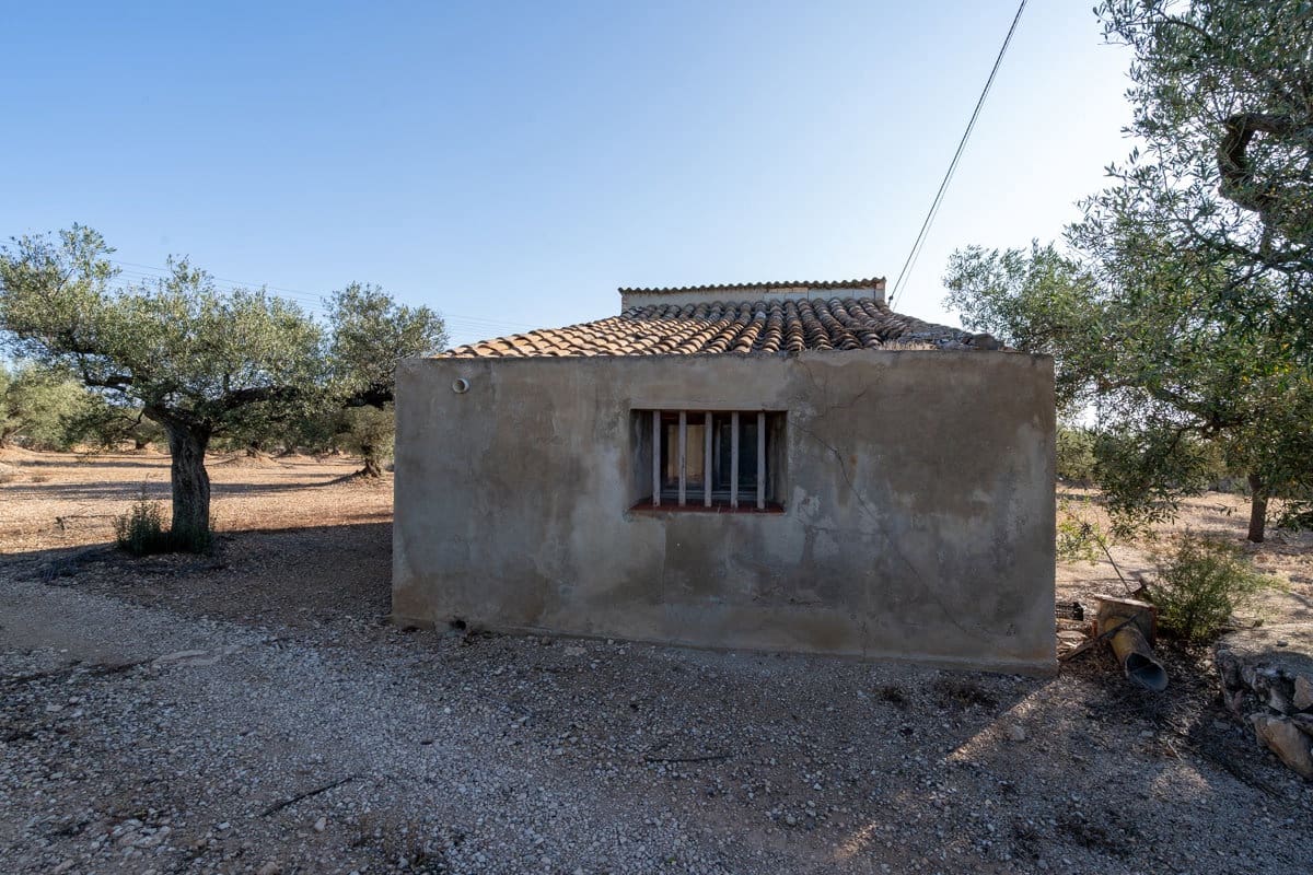 Finca/Country House for sale in L'Ampolla - € 100,000 (Ref: 9352155)
