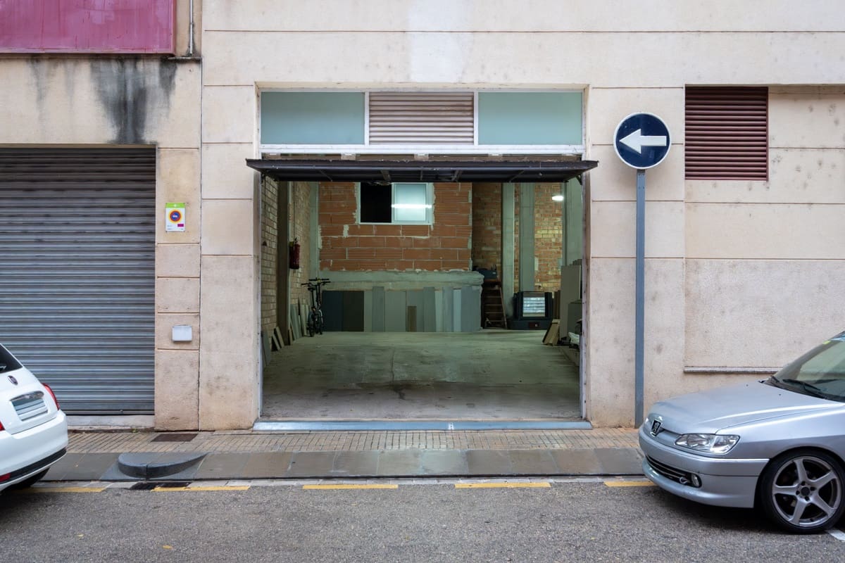 Garage till salu i Tortosa - 110 000 € (Ref: 9354540)