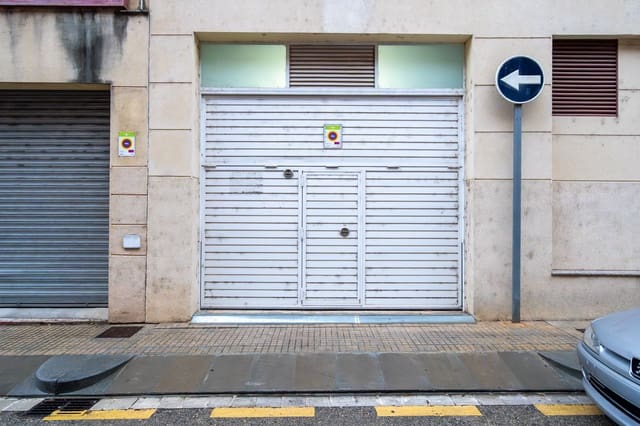 Garage til salg i Tortosa - € 110.000 (Ref: 9354540)