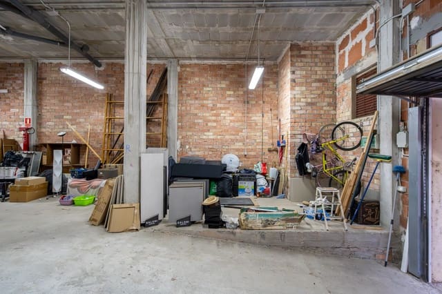 Garage til salg i Tortosa - € 110.000 (Ref: 9354540)