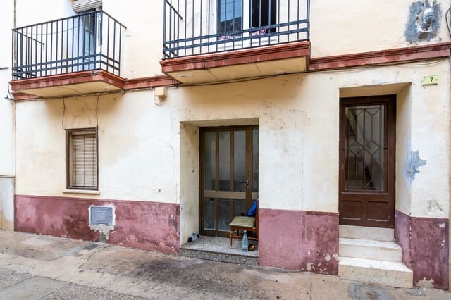 7 soveværelse Byhus til salg i Tortosa - € 140.000 (Ref: 9354541)