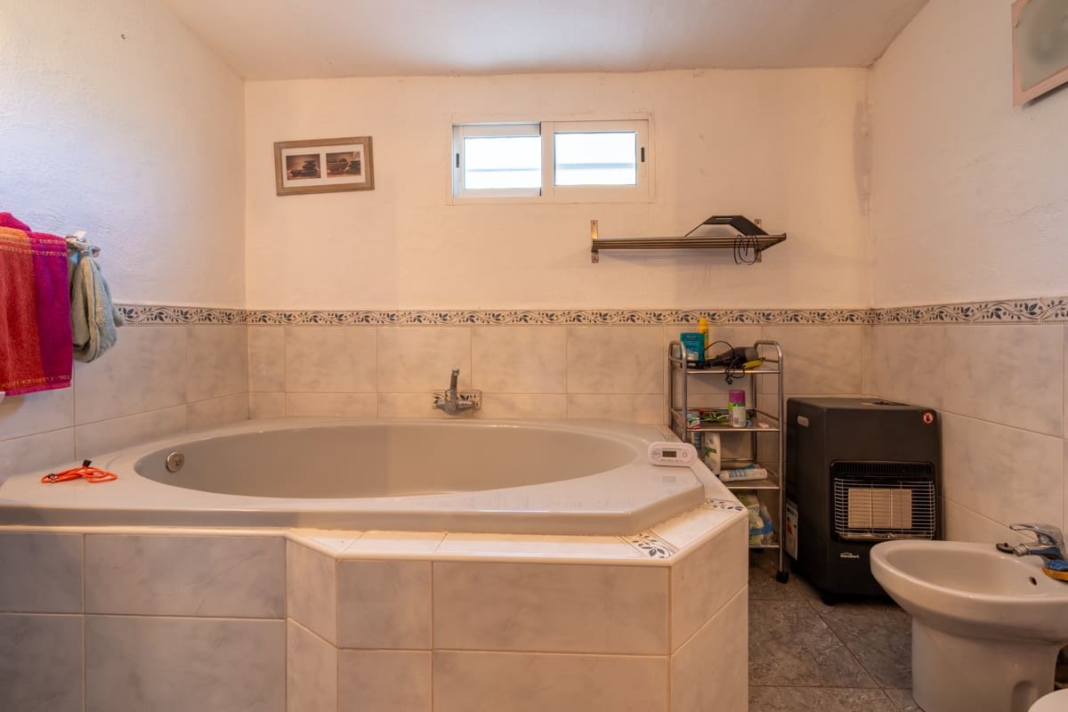 4 soverom Villa til salgs i Camp-redo - € 295 000 (Ref: 9421752)