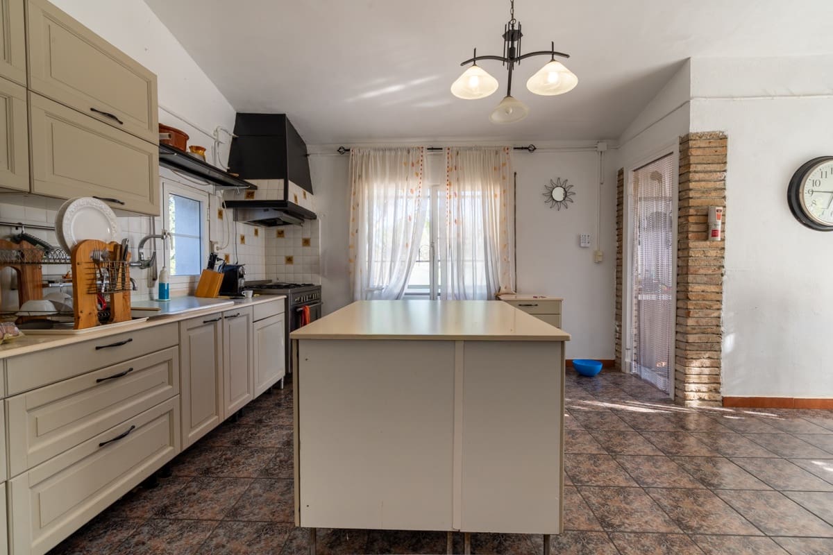 4 soverom Villa til salgs i Camp-redo - € 295 000 (Ref: 9421752)