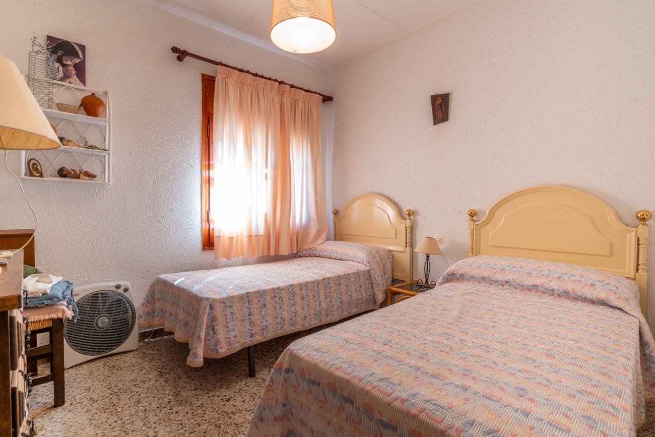Chalet de 4 habitaciones en Tortosa en venta - 385.000 € (Ref: 9437137)