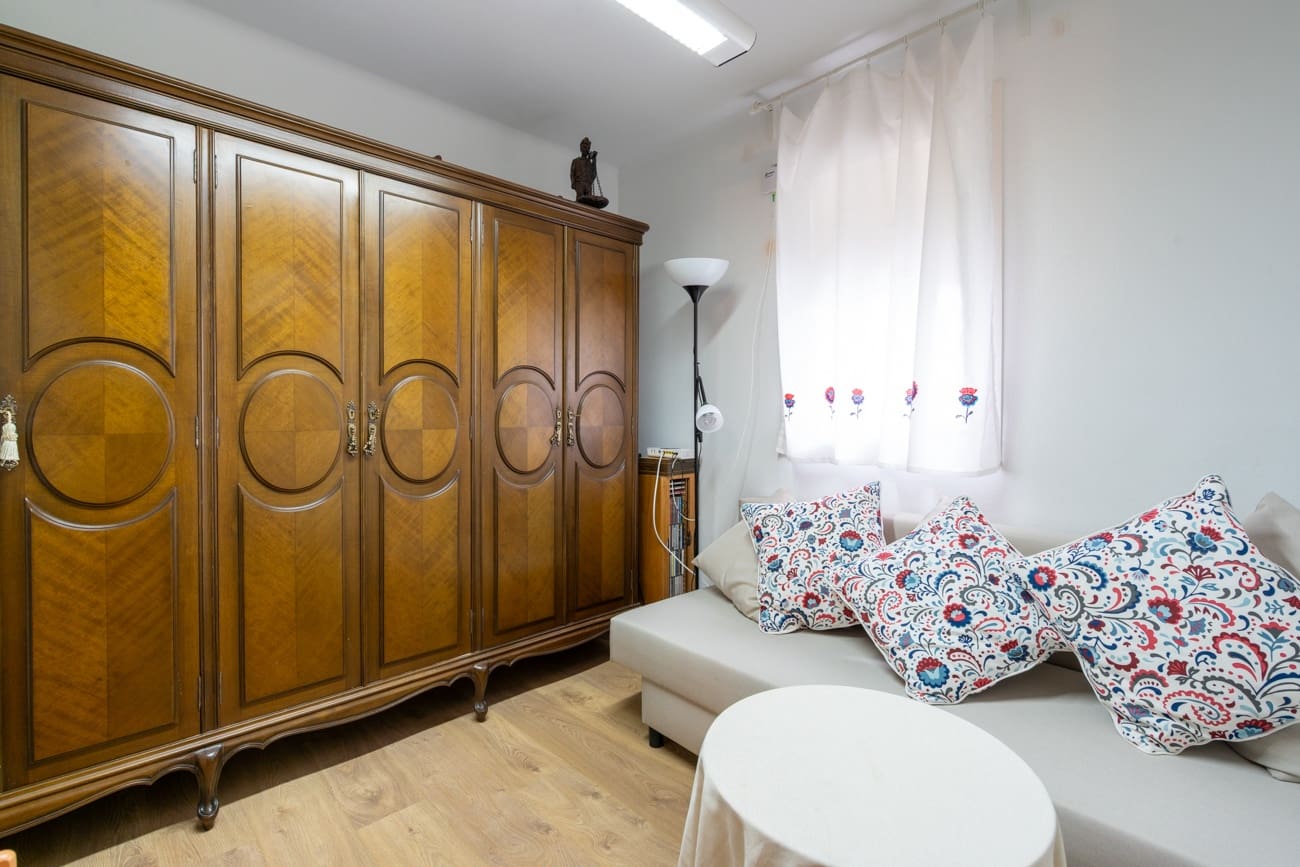 4 bedroom Apartment for sale in Tortosa - € 191,000 (Ref: 9440633)