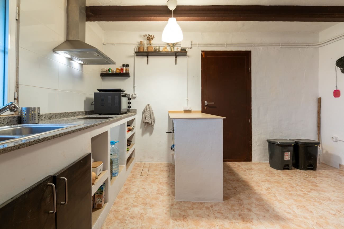 3 bedroom Finca/Country House for sale in Amposta - € 139,000 (Ref: 9441094)