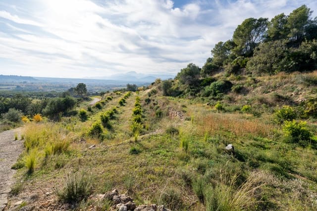 Finca/Herregård til salgs i Tivenys - € 23 000 (Ref: 9449207)