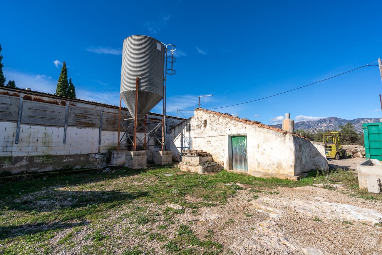 Finca/Hus på landet till salu i Mas de Barberans - 130 000 € (Ref: 9473544)