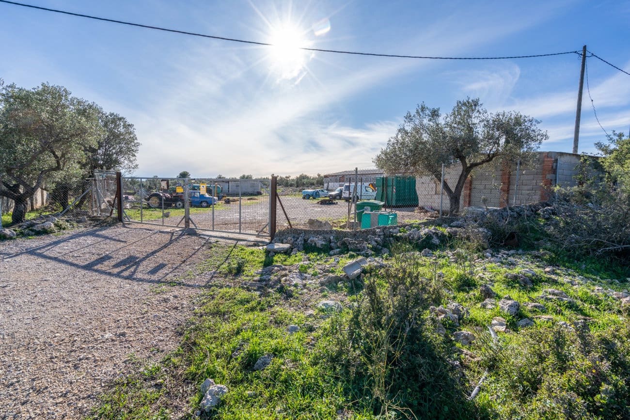 Finca/Country House for sale in Mas de Barberans - € 130,000 (Ref: 9473544)