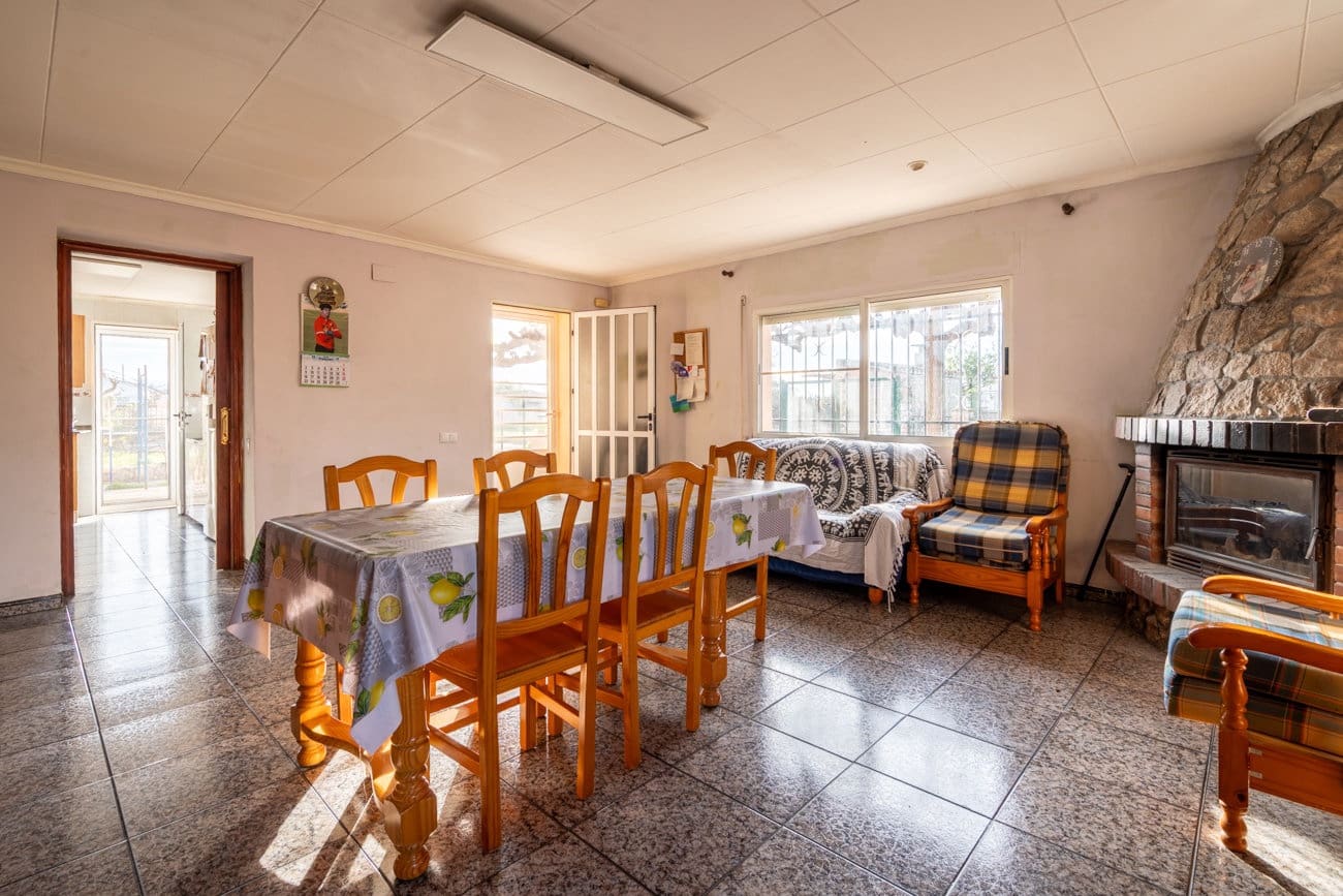 Chalet de 5 habitaciones en Tortosa en venta con piscina - 320.000 € (Ref: 9565692)