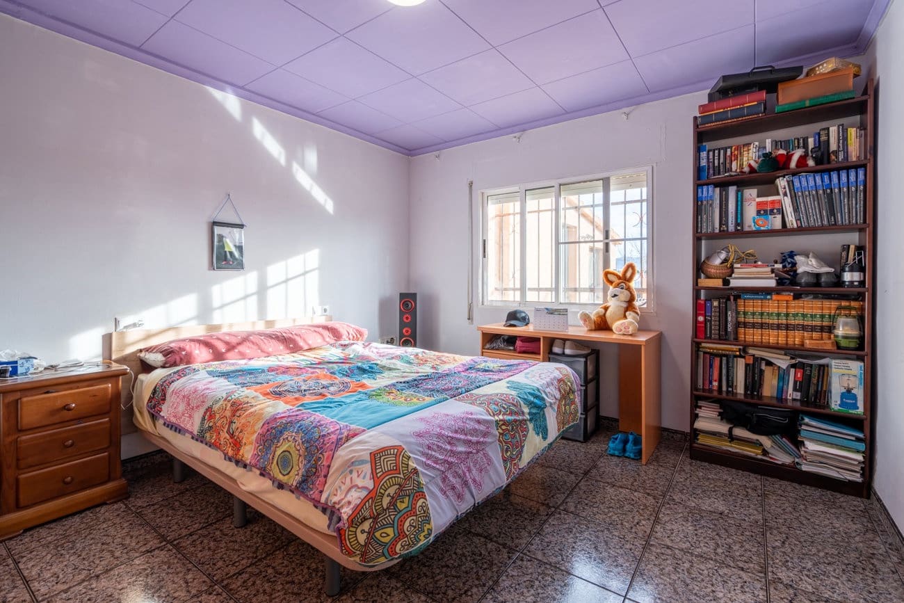 Chalet de 5 habitaciones en Tortosa en venta con piscina - 320.000 € (Ref: 9565692)