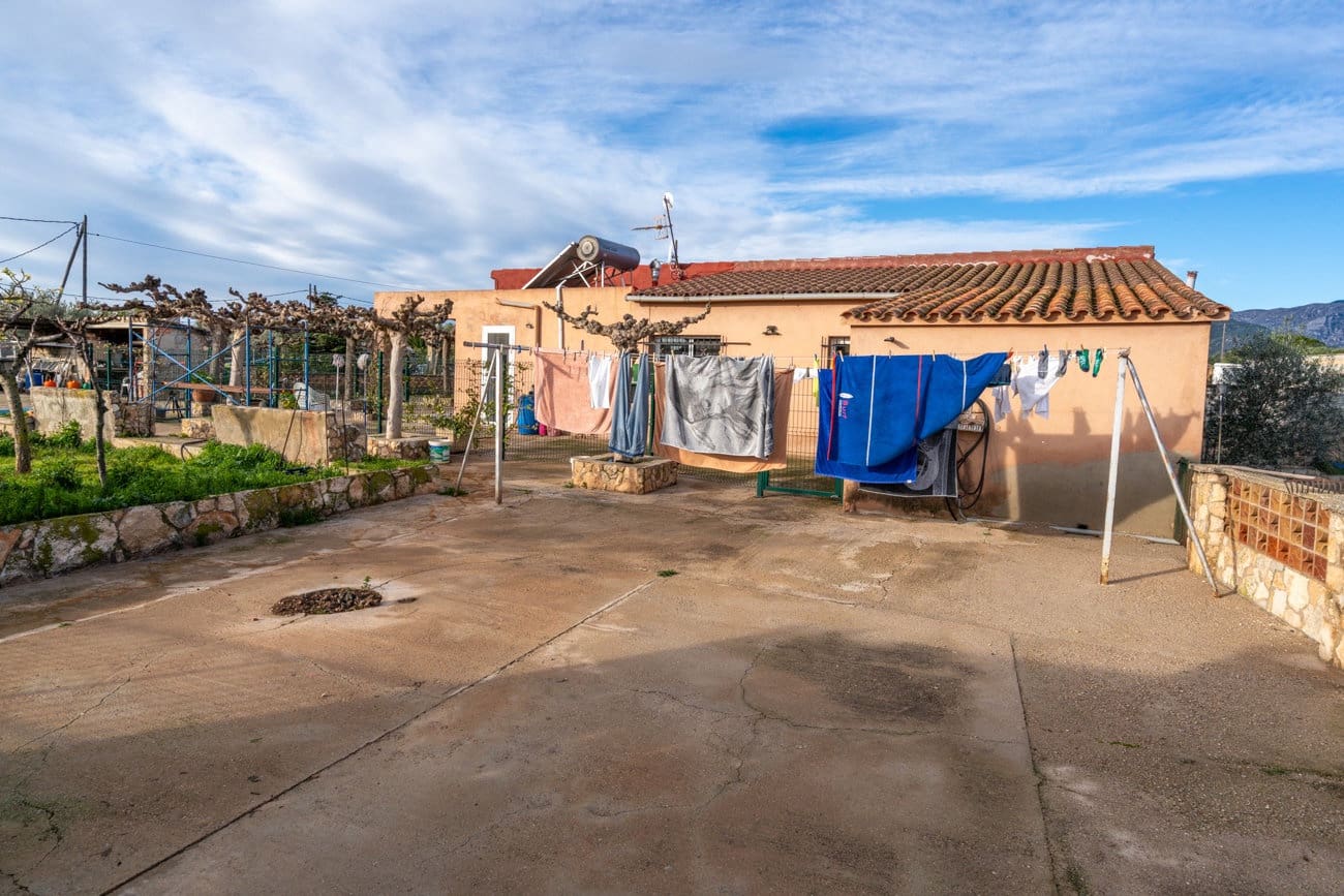 Chalet de 5 habitaciones en Tortosa en venta con piscina - 320.000 € (Ref: 9565692)