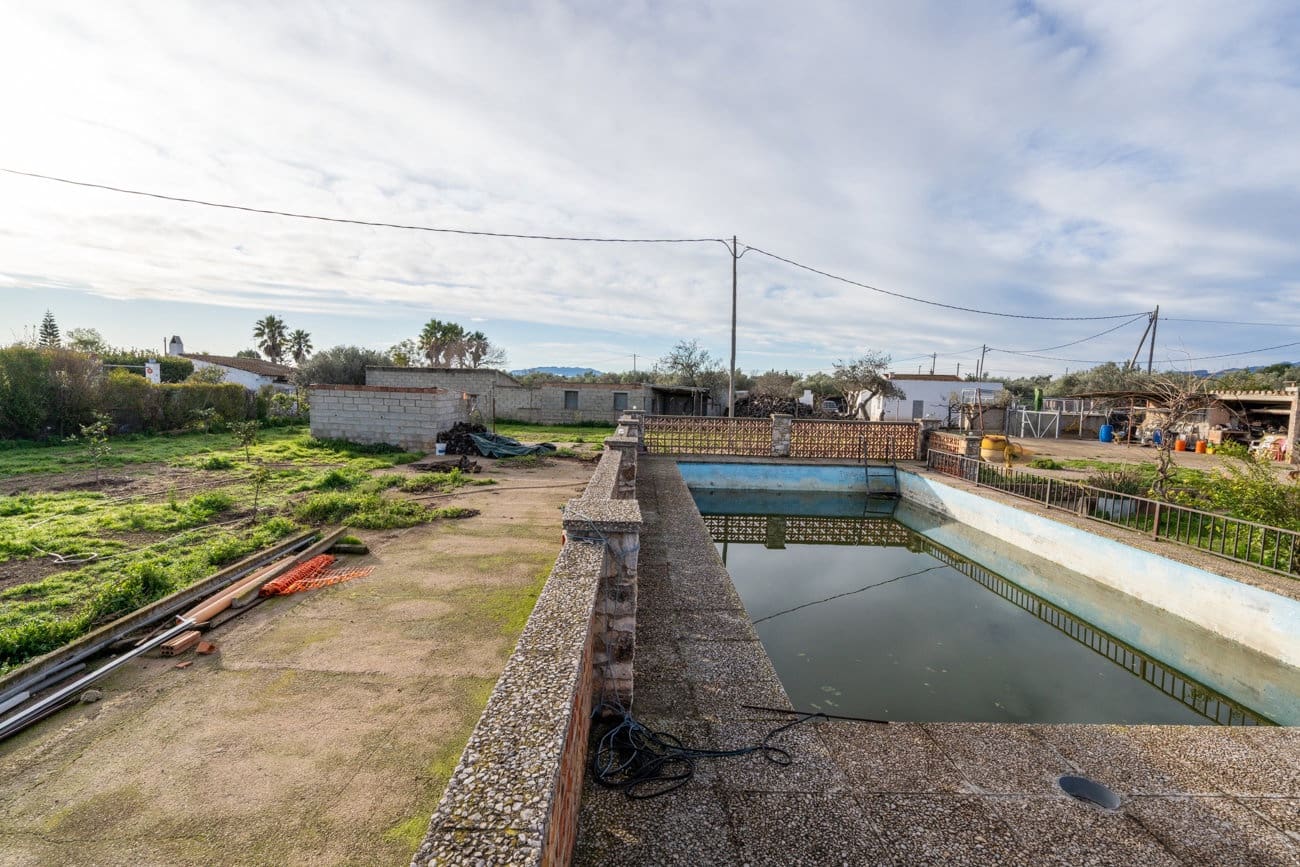 Chalet de 5 habitaciones en Tortosa en venta con piscina - 320.000 € (Ref: 9565692)