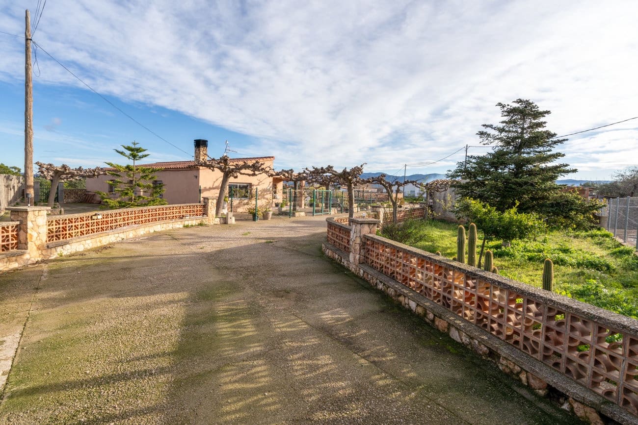 Chalet de 5 habitaciones en Tortosa en venta con piscina - 320.000 € (Ref: 9565692)