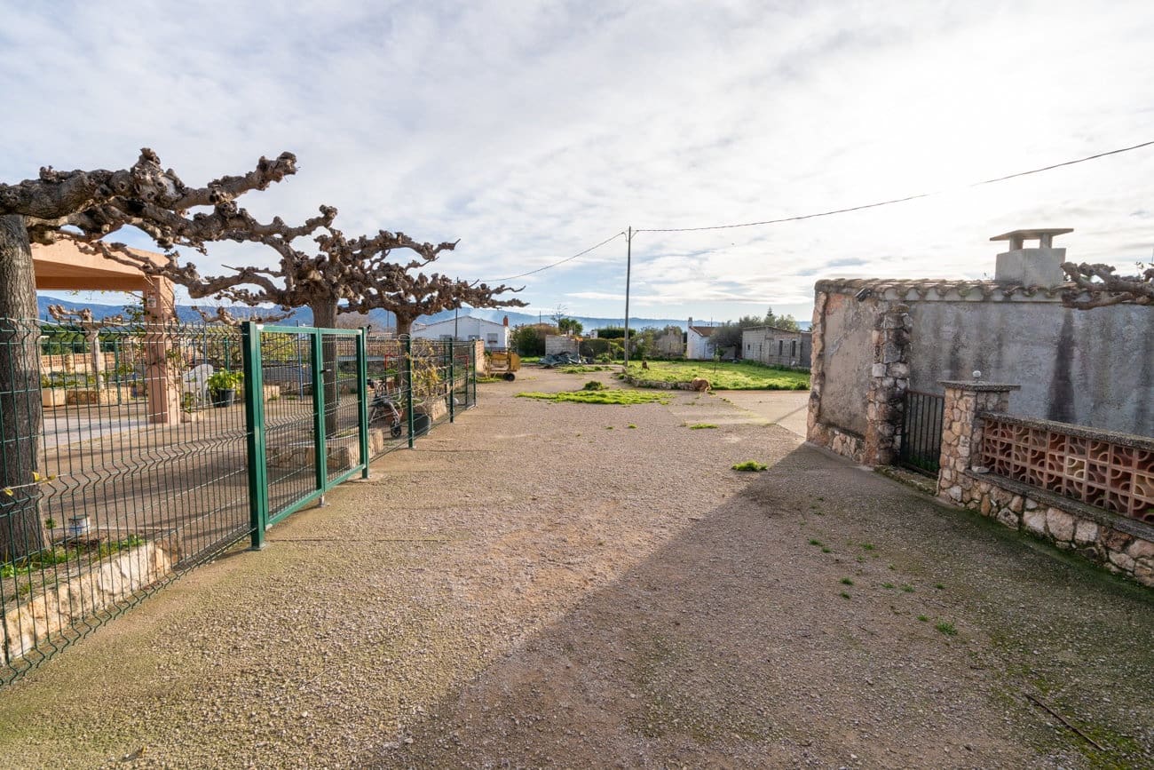 Chalet de 5 habitaciones en Tortosa en venta con piscina - 320.000 € (Ref: 9565692)