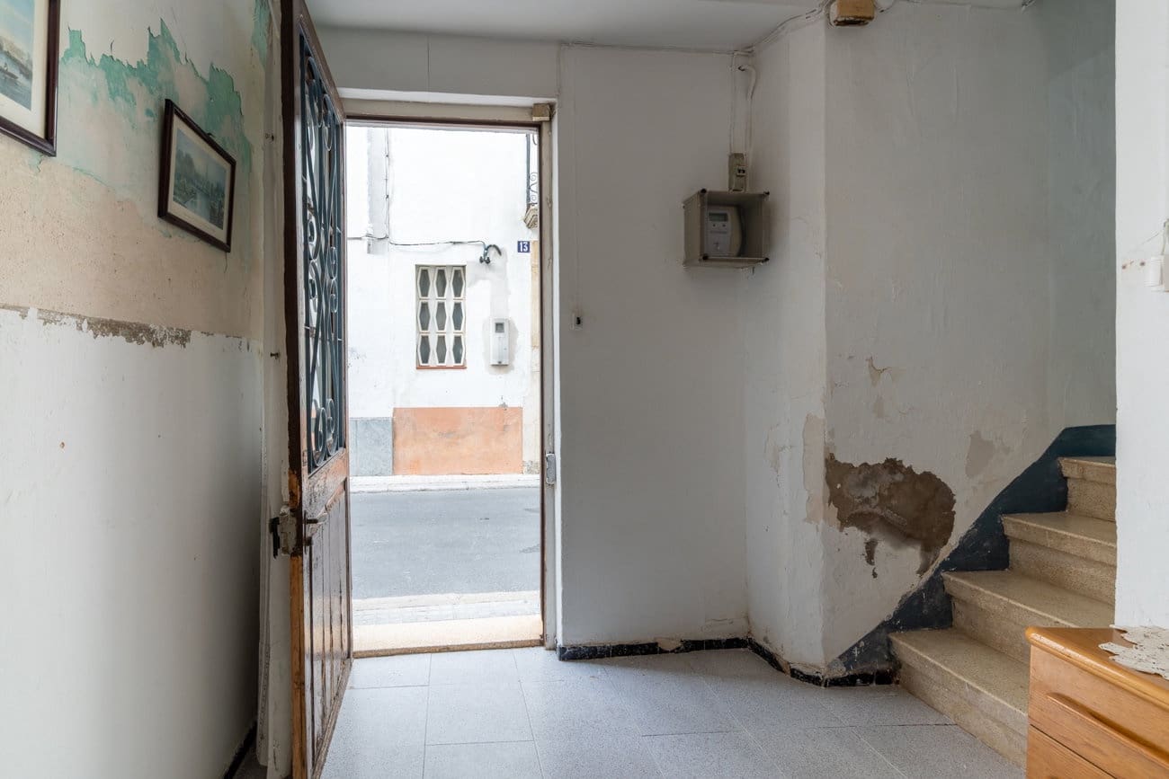 4 bedroom Townhouse for sale in La Senia - € 49,000 (Ref: 9812386)