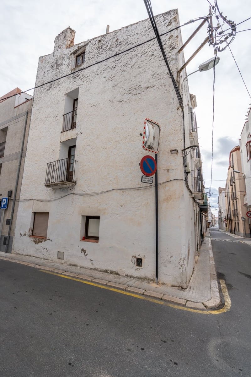 4 bedroom Townhouse for sale in La Senia - € 49,000 (Ref: 9812386)