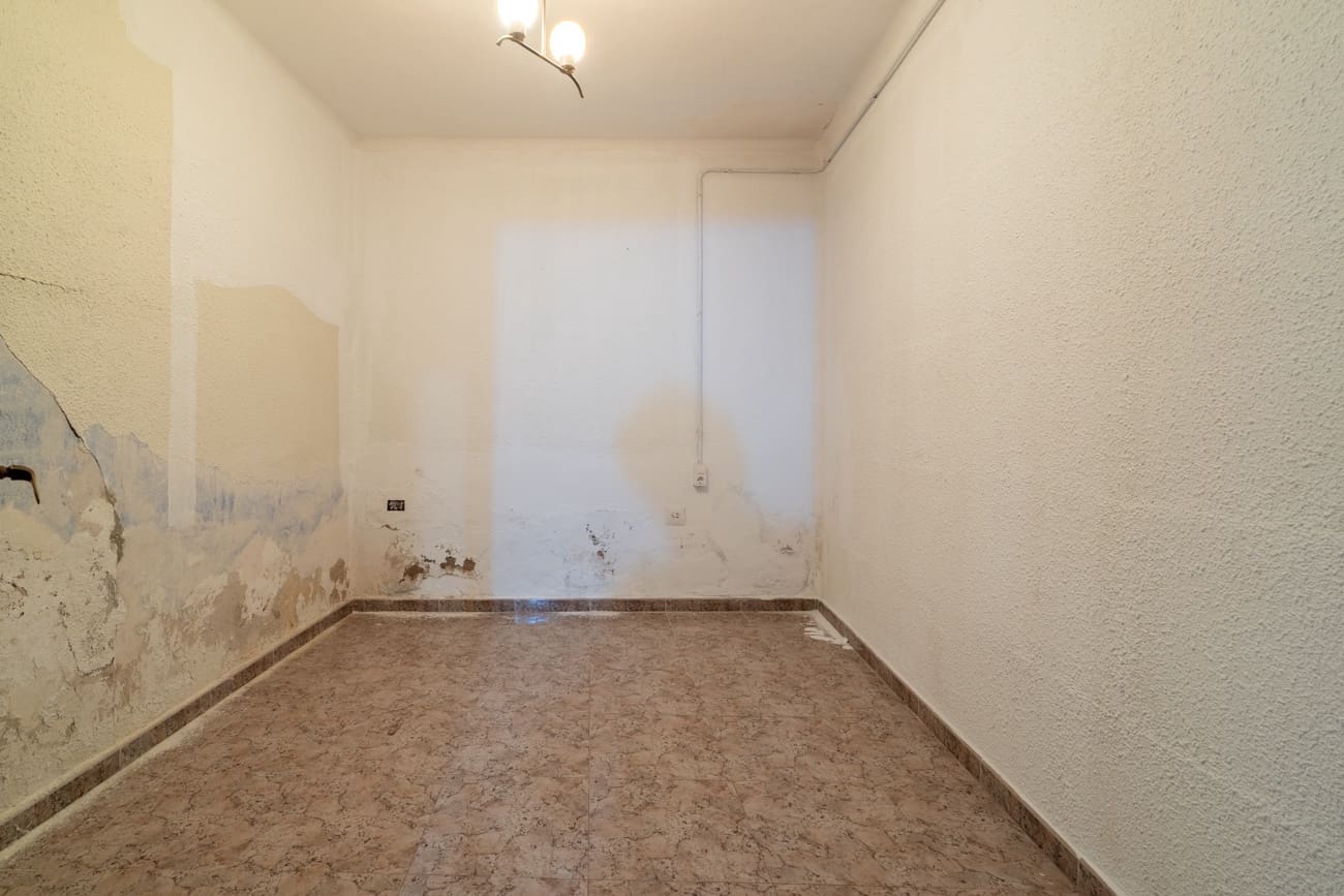 5 bedroom Townhouse for sale in Santa Barbara - € 70,000 (Ref: 9824051)
