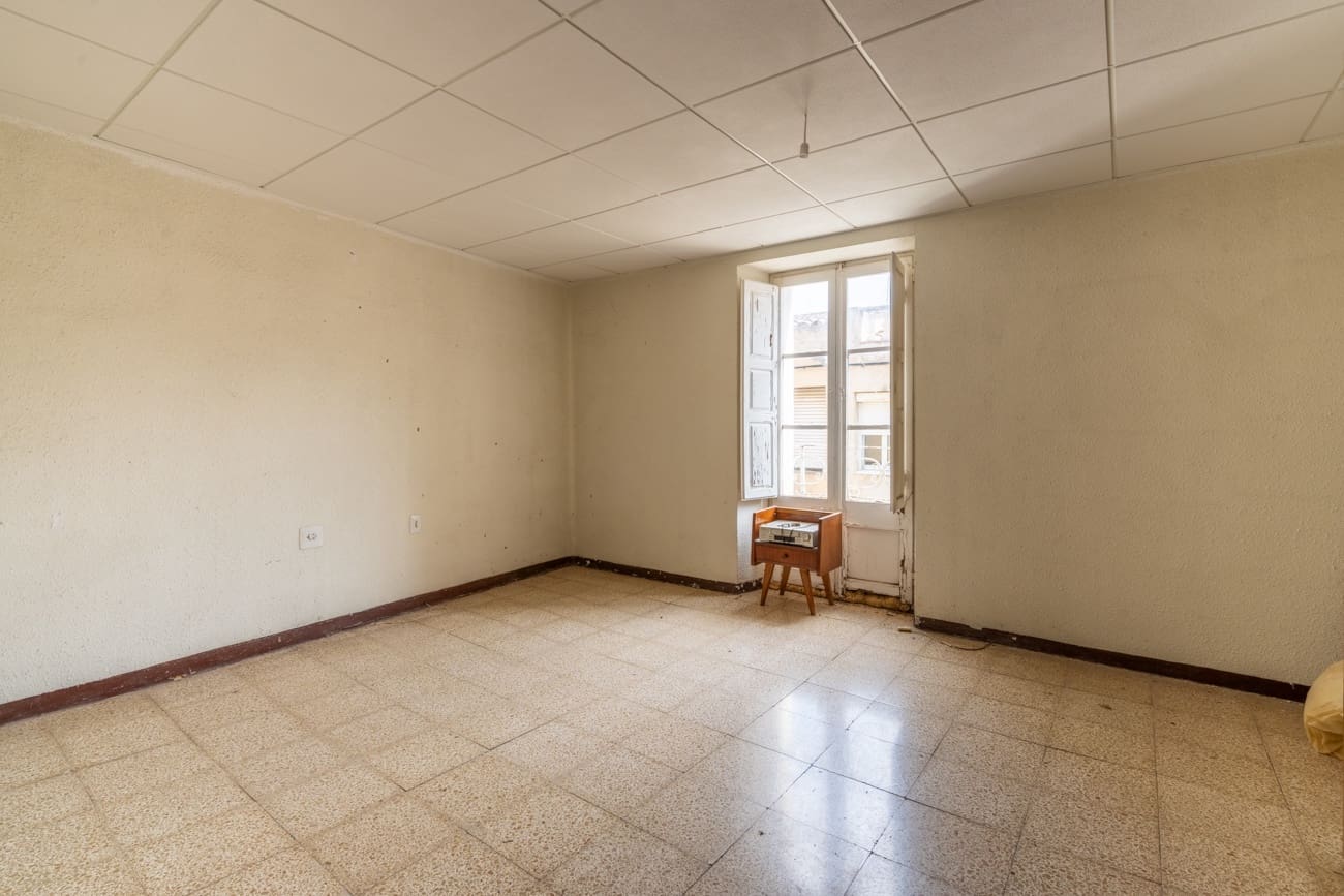 5 bedroom Townhouse for sale in Santa Barbara - € 70,000 (Ref: 9824051)