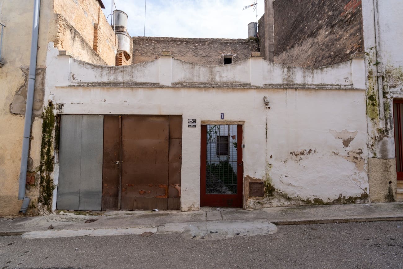 5 bedroom Townhouse for sale in Santa Barbara - € 70,000 (Ref: 9824051)