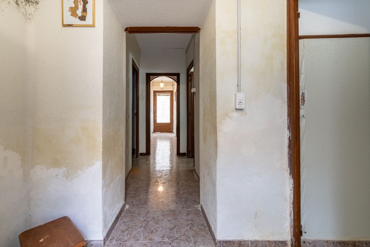 5 bedroom Townhouse for sale in Santa Barbara - € 70,000 (Ref: 9824051)