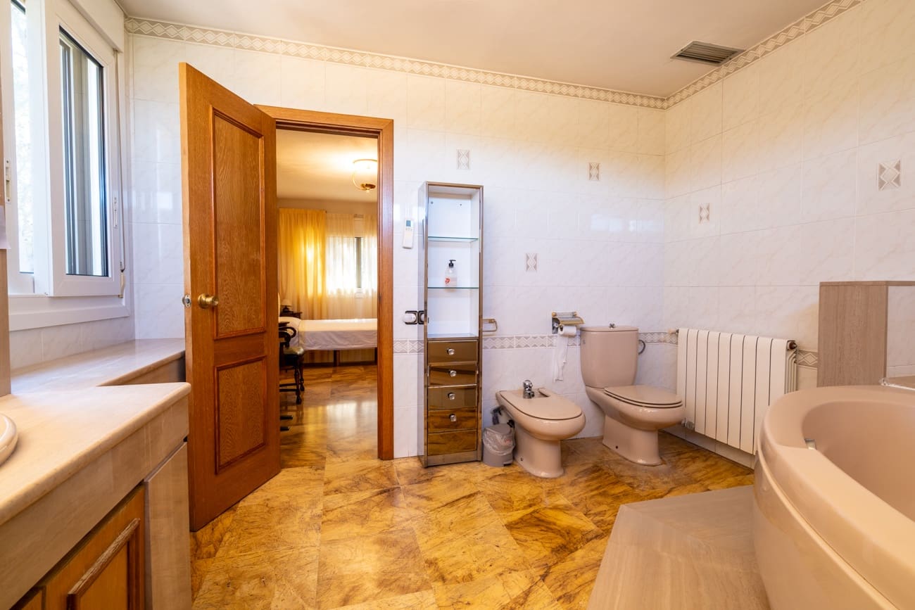 8 makuuhuone Huvila myytävänä paikassa Tortosa - 1 000 000 € (Ref: 9877452)
