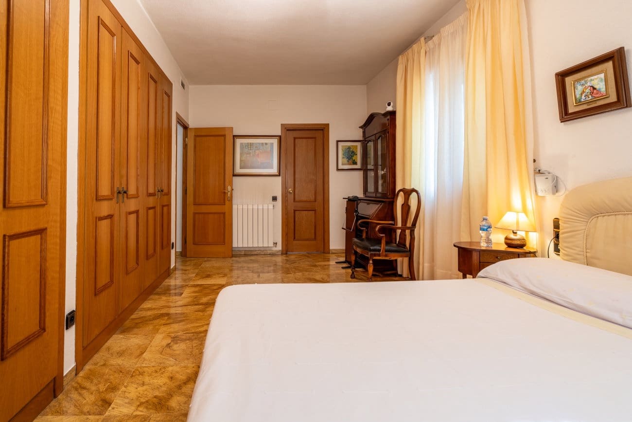 8 soveværelse Villa til salg i Tortosa - € 950.000 (Ref: 9877452)