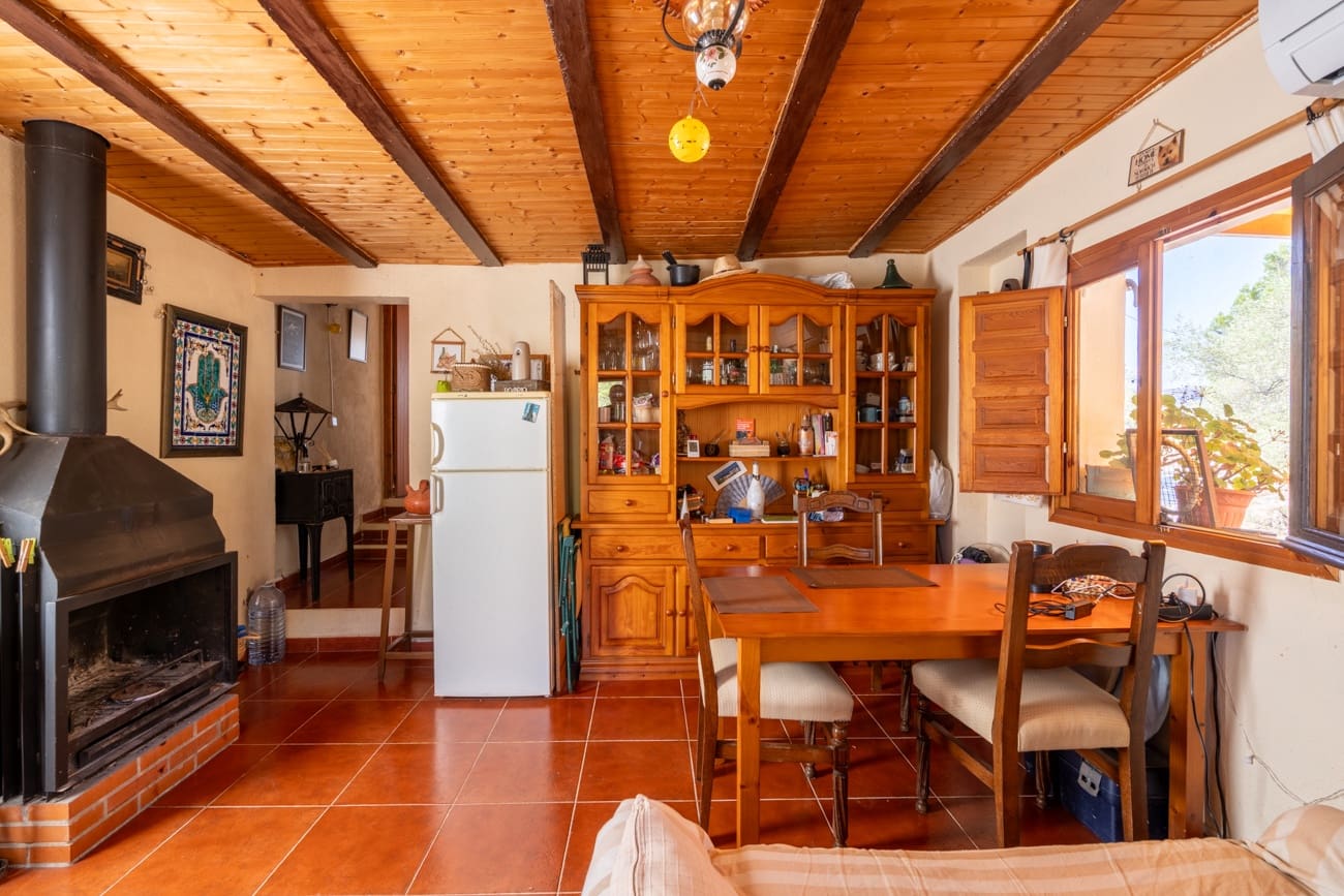 3 bedroom Finca/Country House for sale in Roquetes - € 98,000 (Ref: 9946054)