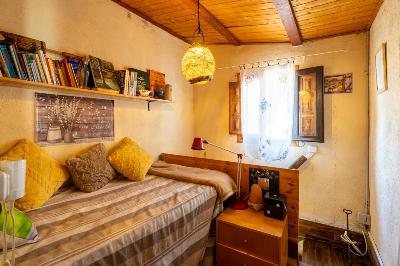 3 bedroom Finca/Country House for sale in Roquetes - € 98,000 (Ref: 9946054)