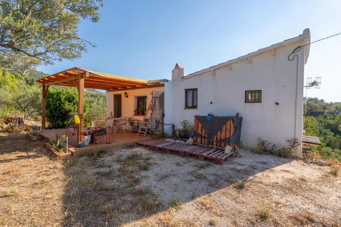 3 bedroom Finca/Country House for sale in Roquetes - € 98,000 (Ref: 9946054)