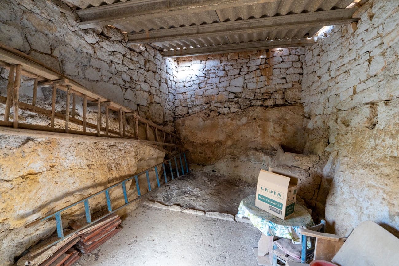 Finca/Country House for sale in Caseres - € 30,000 (Ref: 9964552)