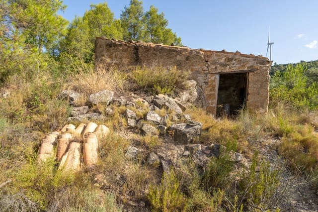 Finca/Herregård til salgs i Caseres - € 30 000 (Ref: 9964552)