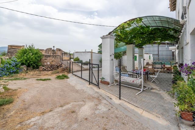 6 soveværelse Finca/Landehus til salg i Tortosa med swimmingpool - € 300.000 (Ref: 9965943)