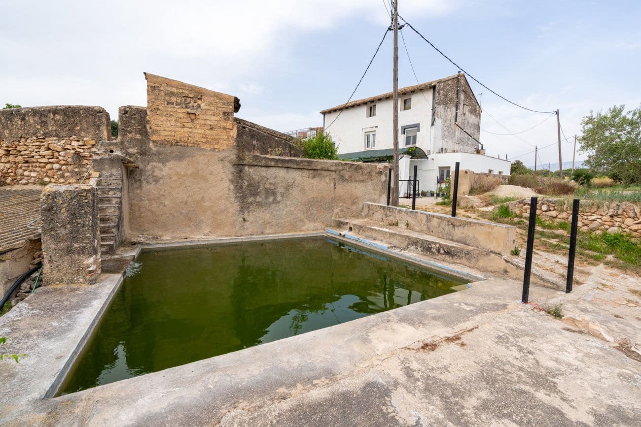6 bedroom Finca/Country House for sale in Tortosa with pool - € 270,000 (Ref: 9965943)