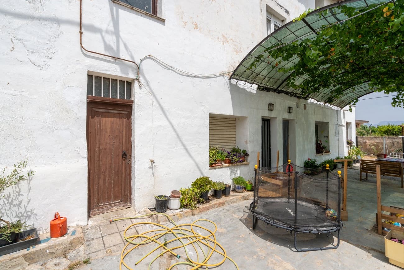 6 bedroom Finca/Country House for sale in Tortosa with pool - € 270,000 (Ref: 9965943)