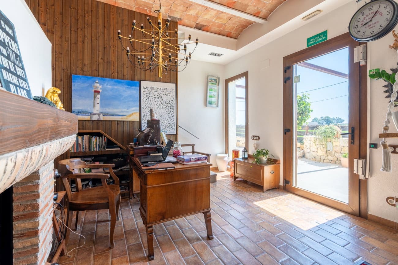 10 bedroom Finca/Country House for sale in Deltebre with pool - € 1,298,000 (Ref: 9967969)