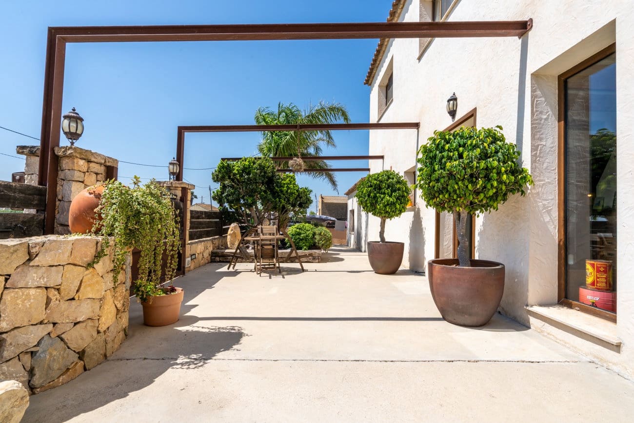 10 bedroom Finca/Country House for sale in Deltebre with pool - € 1,298,000 (Ref: 9967969)