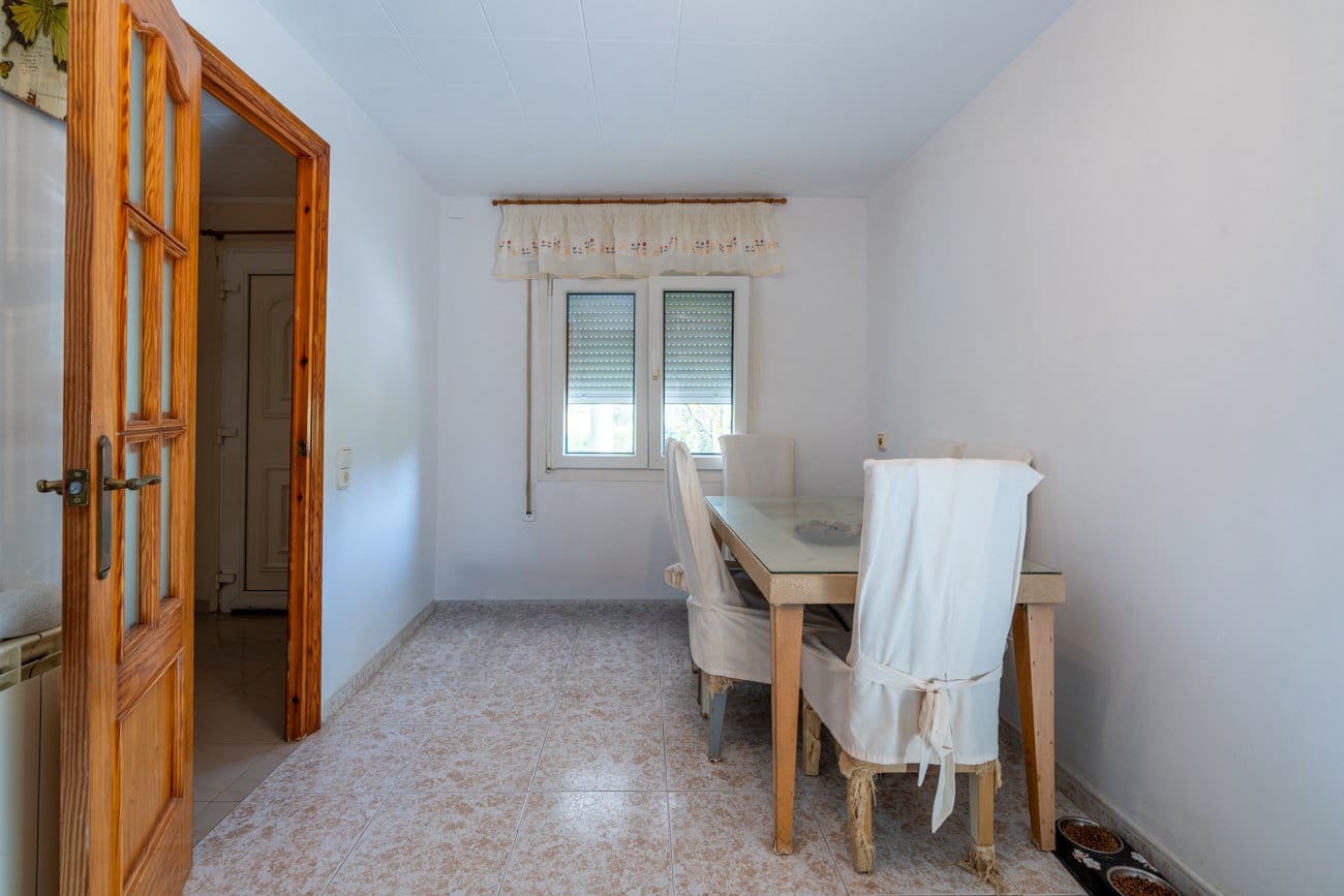 Chalet de 4 habitaciones en Roquetes en venta con piscina - 200.000 € (Ref: 9979314)