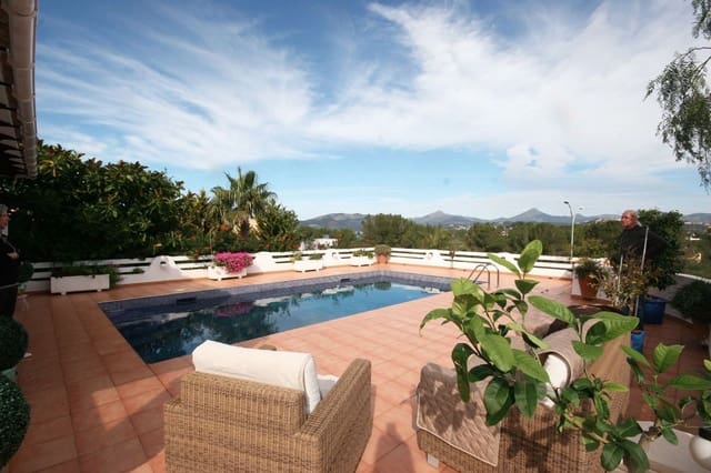 4 soverom Villa til salgs i Santa Ponsa, Calvià med svømmebasseng garasje - € 1 790 000 (Ref: 6731991)