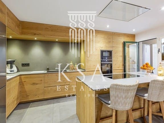 4 soveværelse Lejlighed til salg i Bendinat med swimmingpool garage - € 2.400.000 (Ref: 6915991)