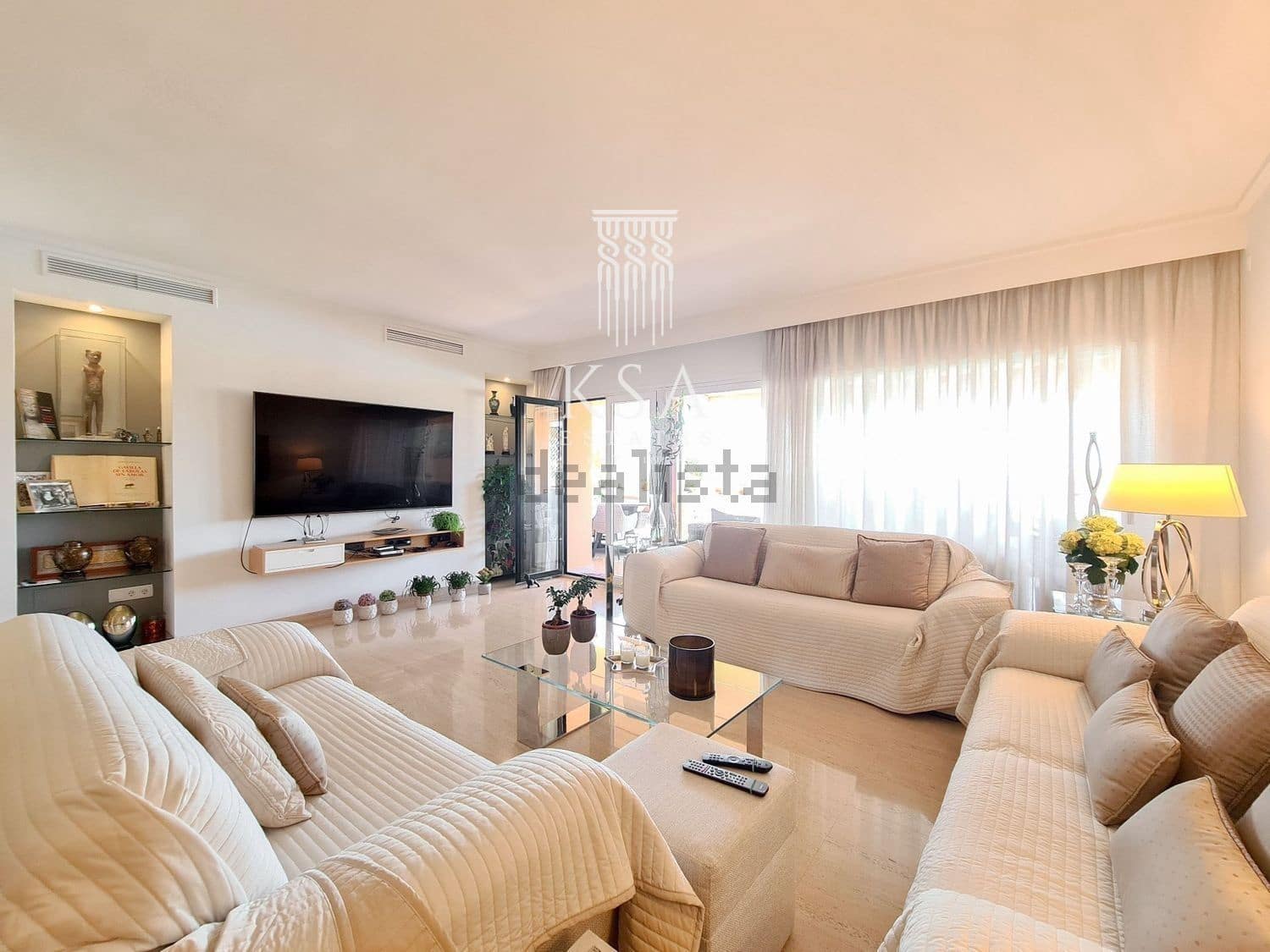 4 soveværelse Lejlighed til salg i Bendinat med swimmingpool garage - € 2.400.000 (Ref: 6915991)