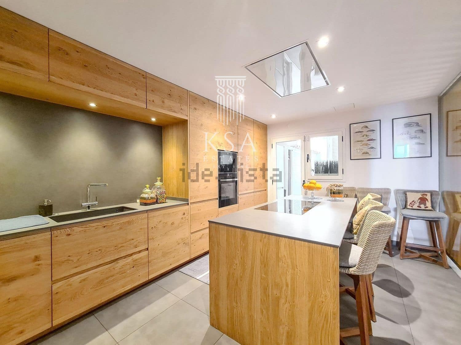 4 soveværelse Lejlighed til salg i Bendinat med swimmingpool garage - € 2.400.000 (Ref: 6915991)