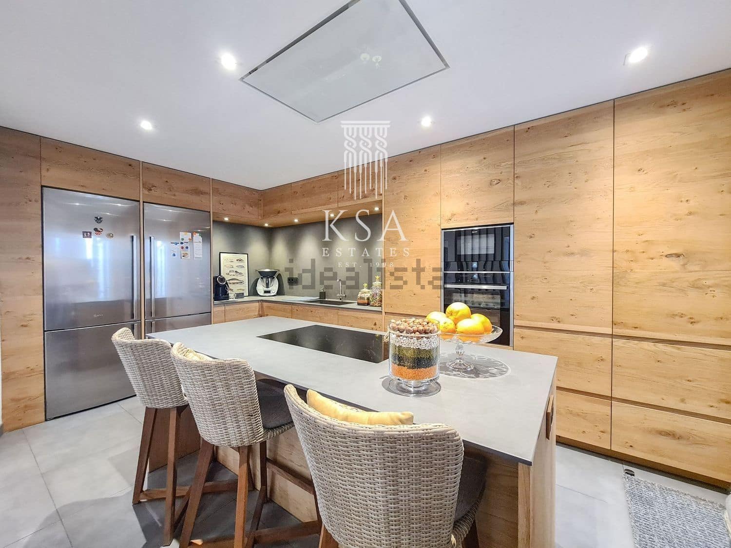 4 soveværelse Lejlighed til salg i Bendinat med swimmingpool garage - € 2.400.000 (Ref: 6915991)