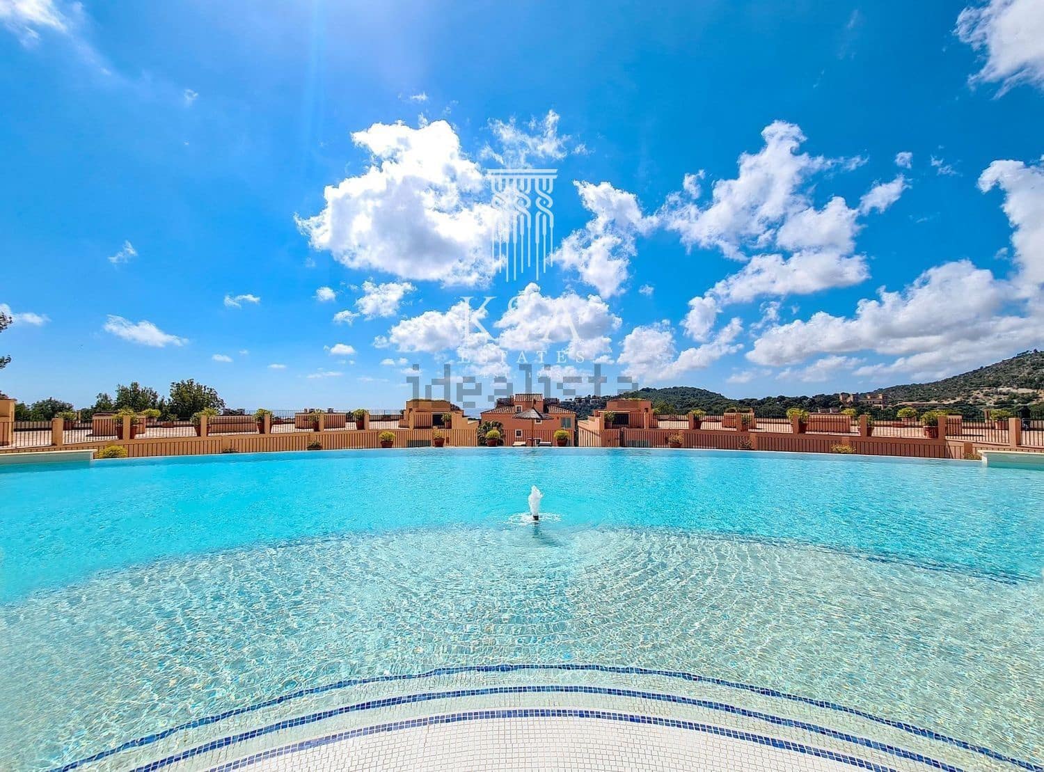 4 soveværelse Lejlighed til salg i Bendinat med swimmingpool garage - € 2.400.000 (Ref: 6915991)