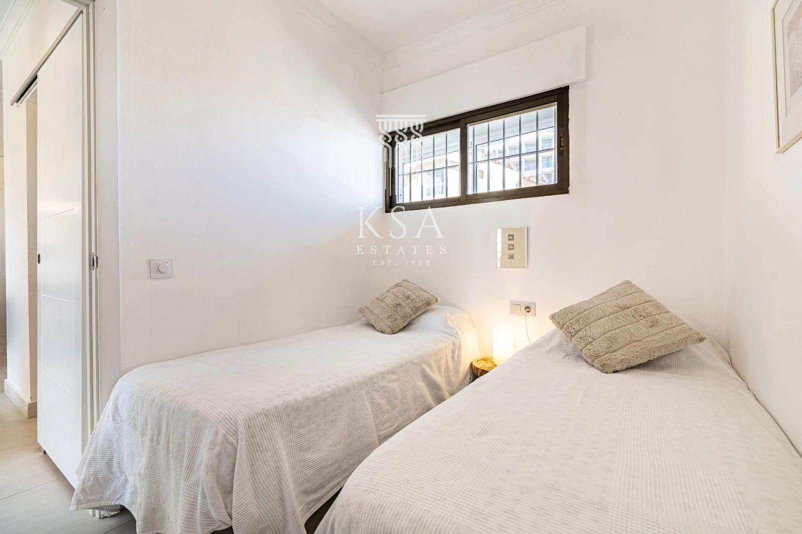 2 sovrum Lägenhet att hyra i Benalmadena Costa med pool garage - 7 000 € (Ref: 6977679)