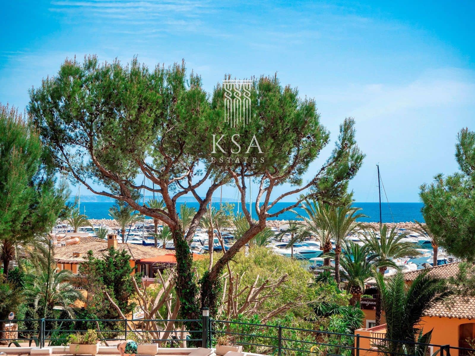 3 soveværelse Lejlighed til salg i Puerto Portals med swimmingpool - € 1.900.000 (Ref: 7005446)